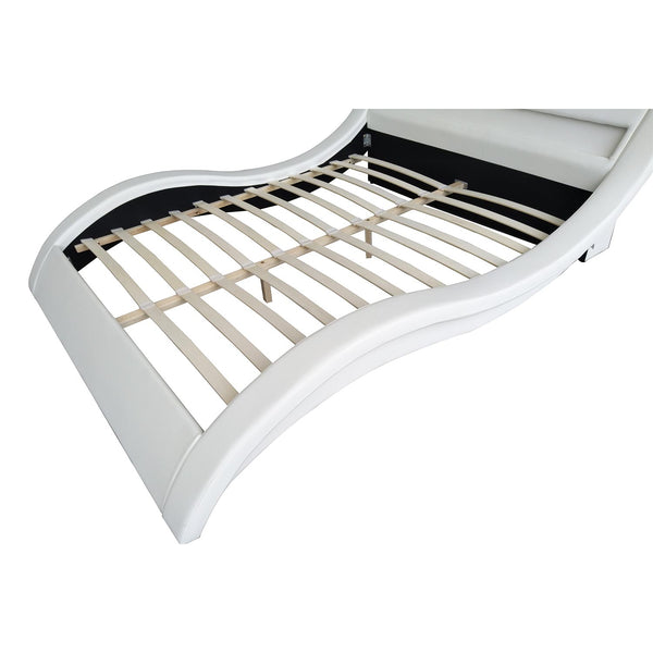 Cadre de lit avec LED 140 x 190 cm en PU blanc JULIA