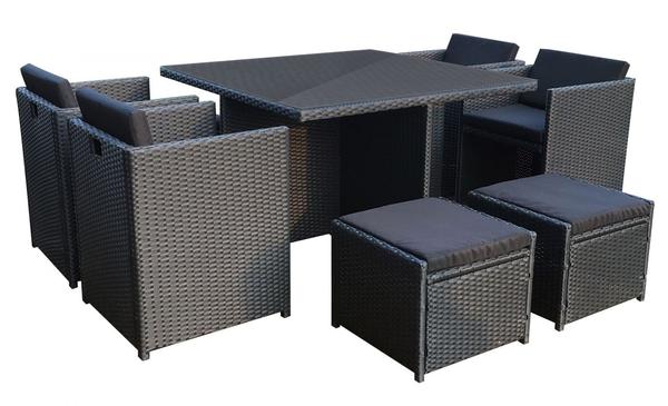 Table et chaises 8 places encastrables en résine noir/noir REGINA